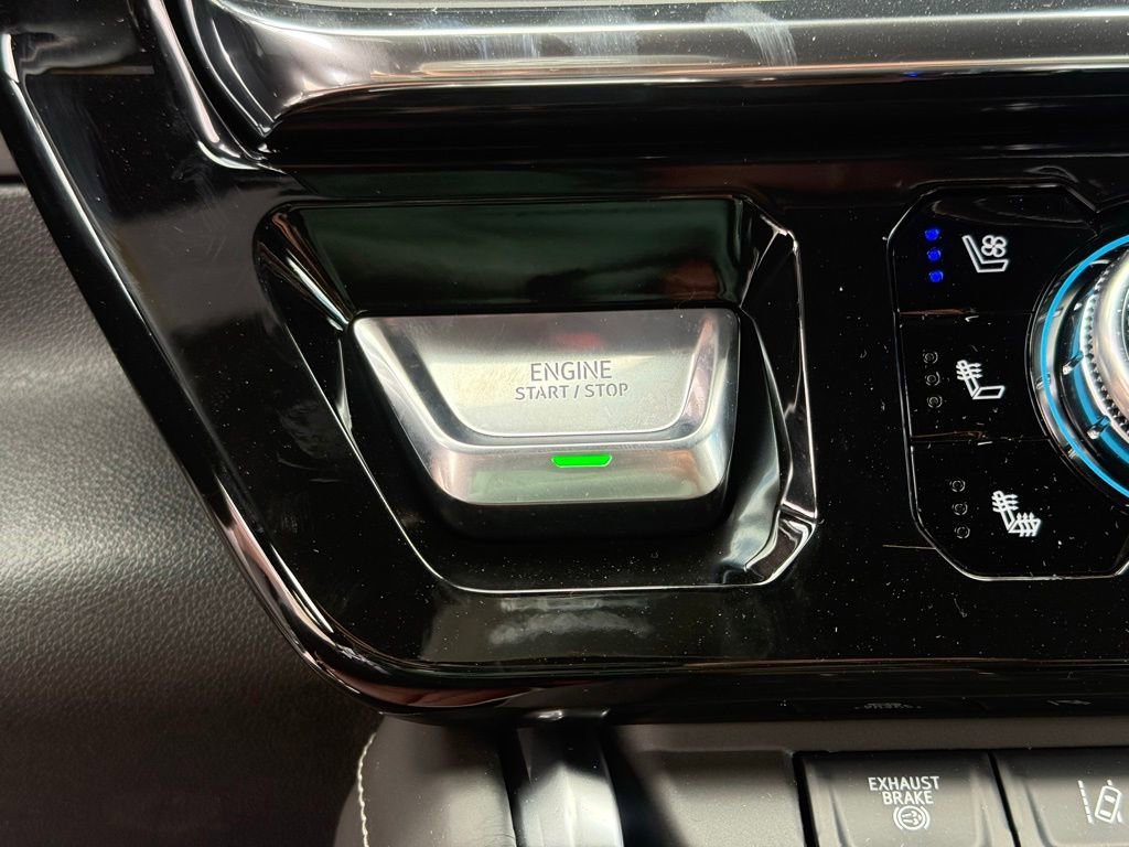New 2026 Summit White GMC Denali Ultimate image 29