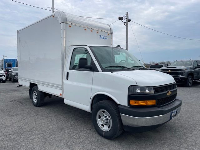 2025 Chevrolet Express Cutaway