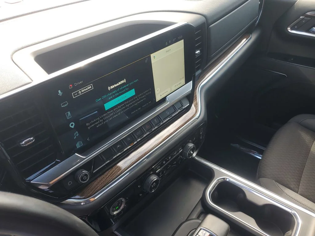 Used 2023 White Chevrolet LT Trail Boss image 18