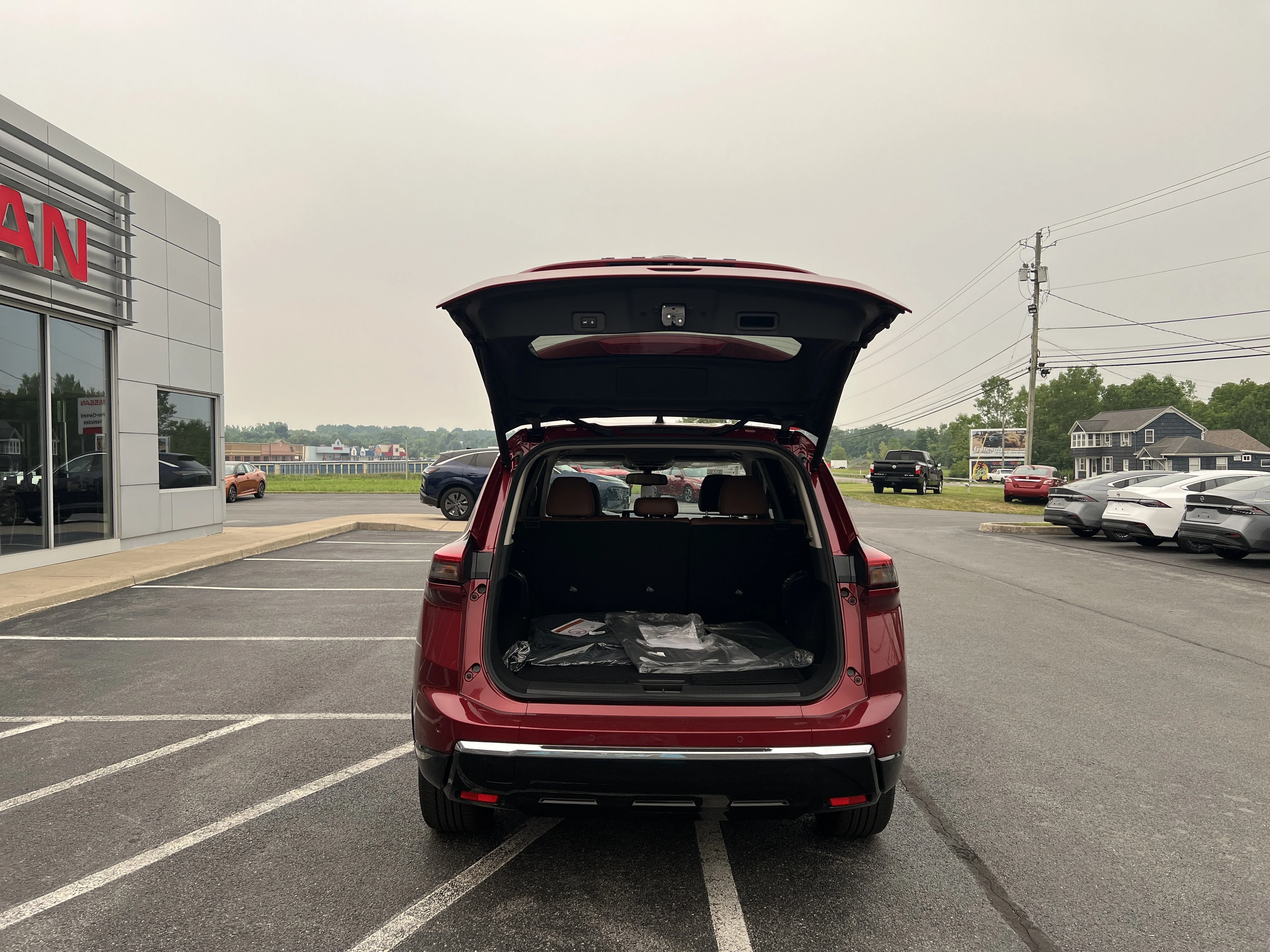 New 2026 Scarlet Ember Tintcoat Nissan Platinum image 4