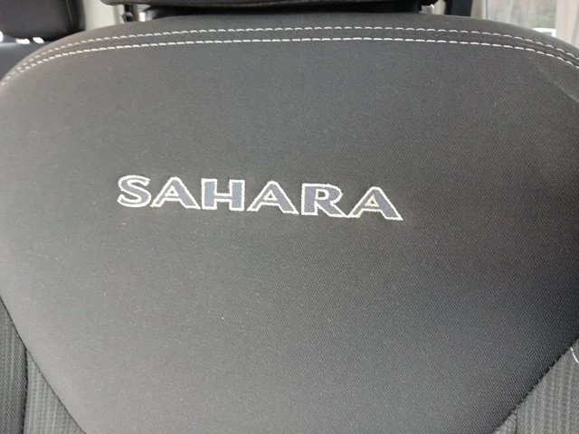 Used 2018 White Jeep Unlimited Sahara image 36