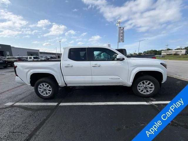 Used 2026  Toyota SR5 image 4