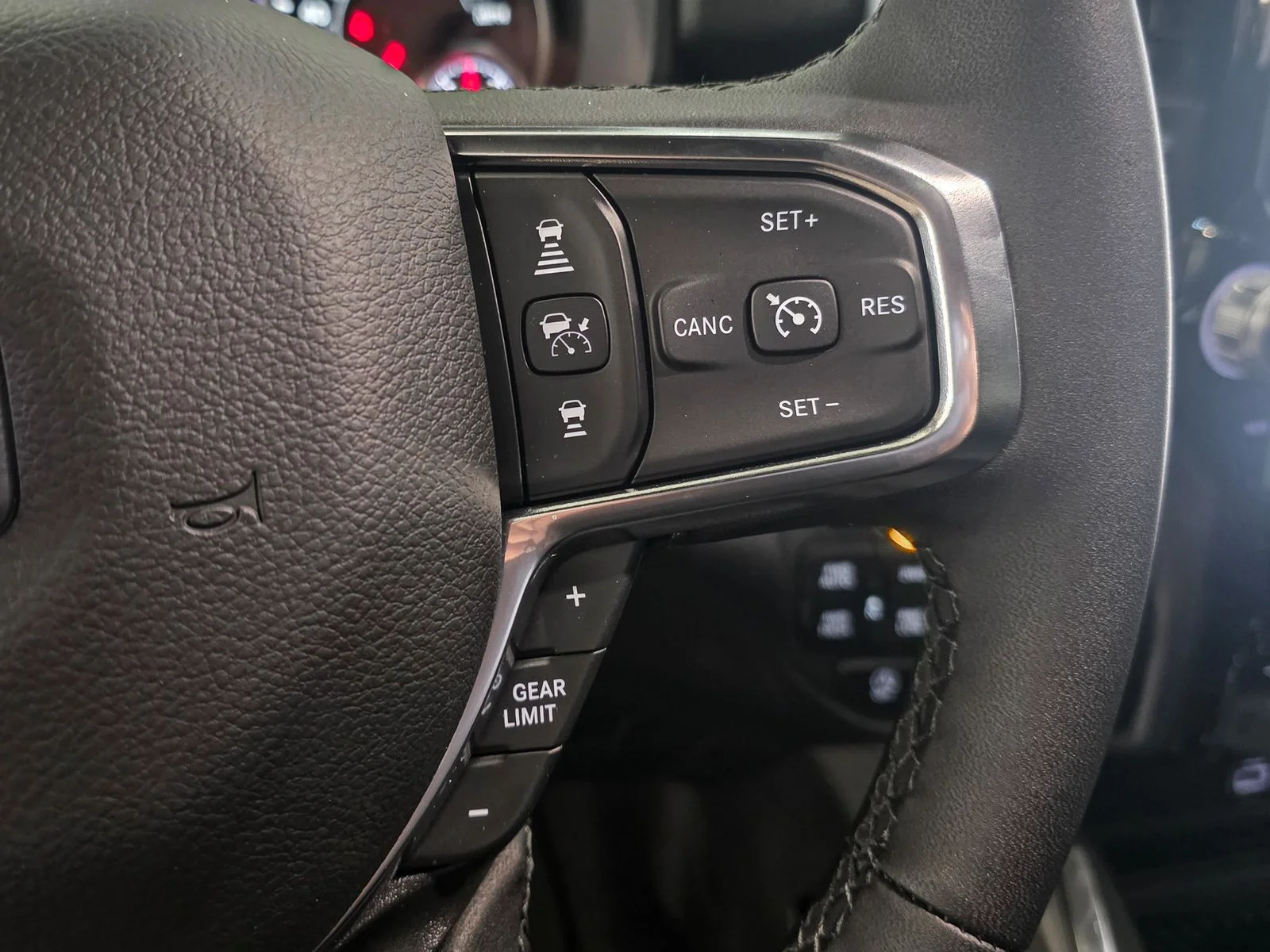 2026 RAM 1500 Laramie - Photo 38