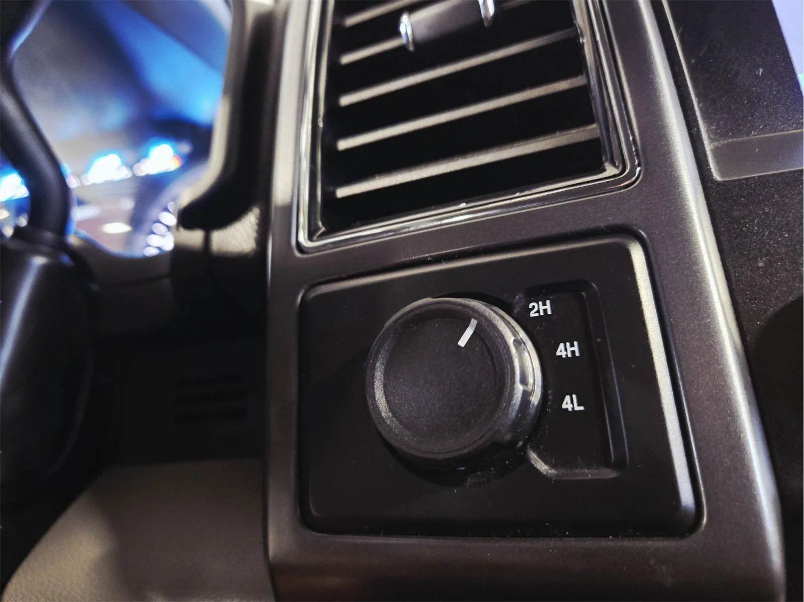 Used 2020 Agate Black Ford XLT image 39