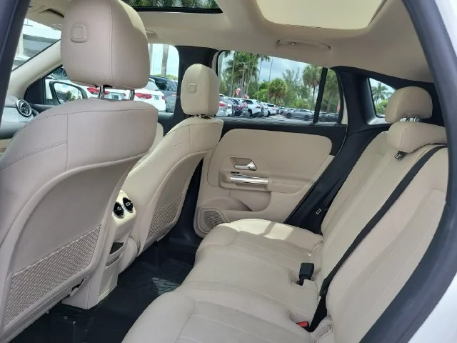 Used 2022 White Mercedes-Benz GLA 250 image 14