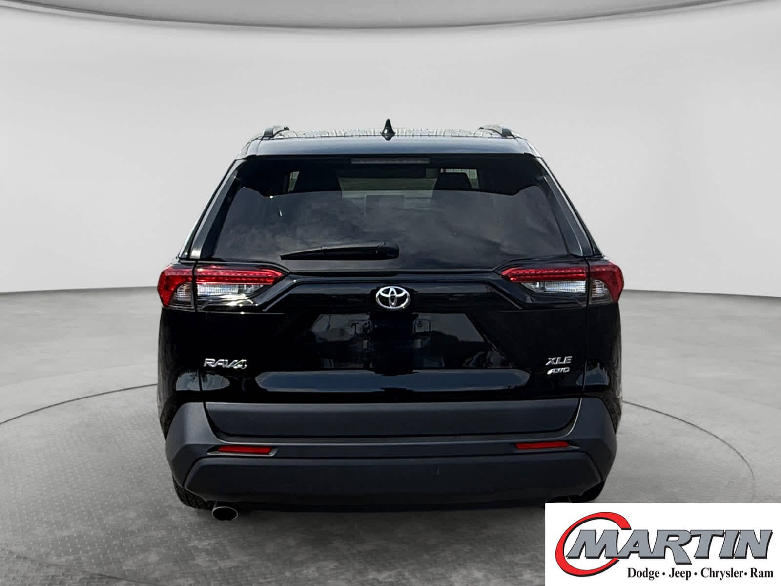 Used 2025 Midnight Black Metallic Toyota XLE image 6