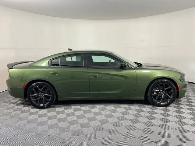 Used 2023 Green Dodge SXT image 8