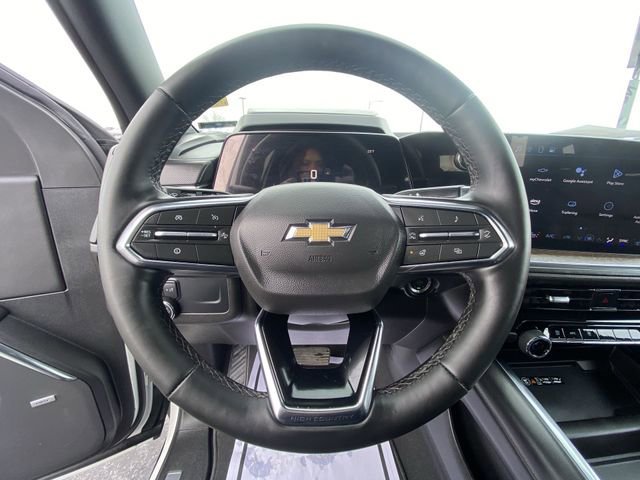 Certified Used 2025 Iridescent Pearl Tricoat Chevrolet High Country image 14