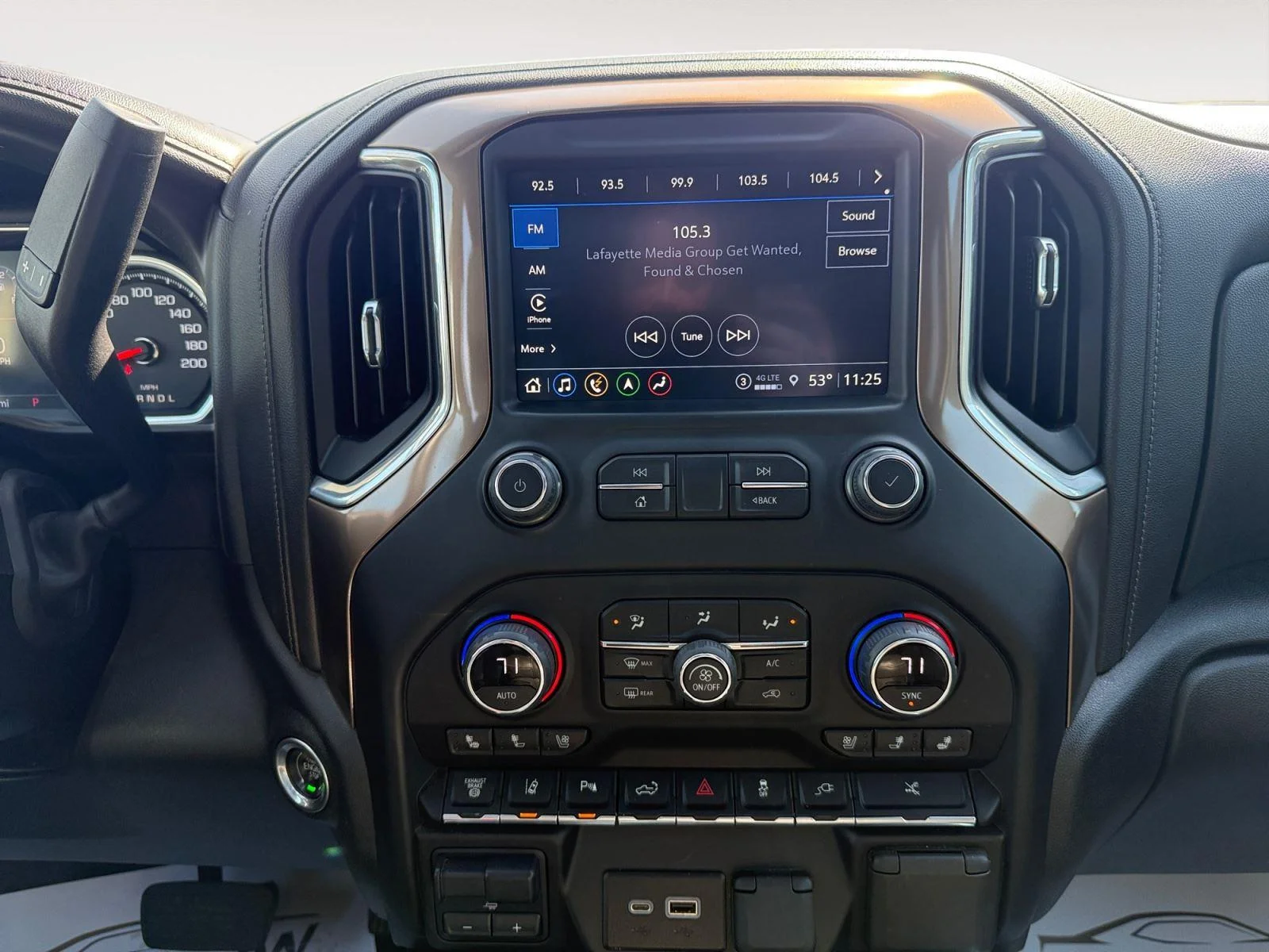 Used 2022 Summit White Chevrolet High Country image 14