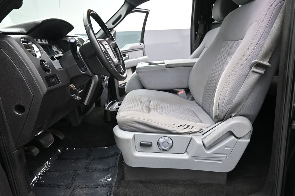 Used 2013  Ford XLT image 10