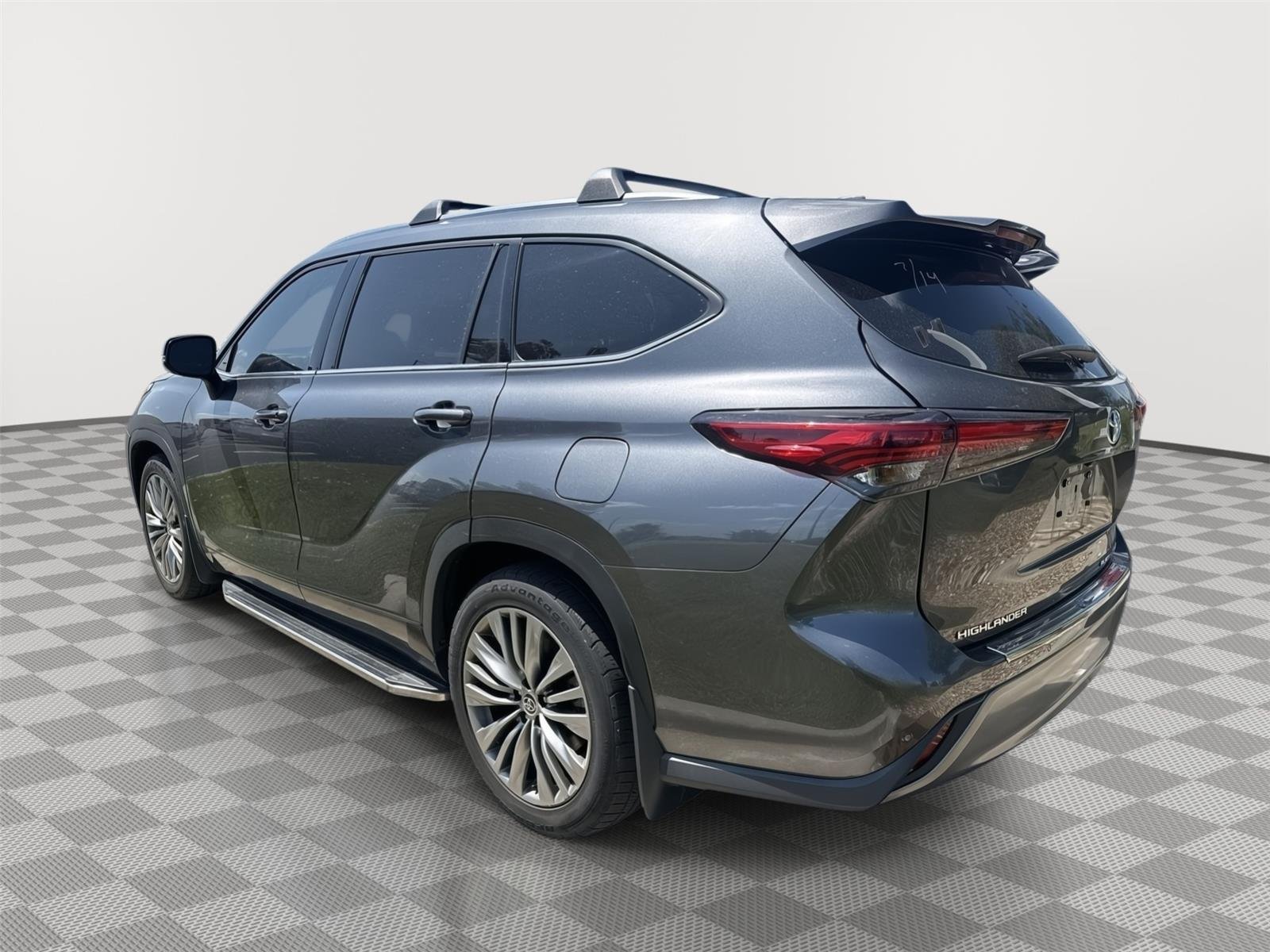 Used 2020 Magnetic Gray Metallic Toyota Platinum image 5