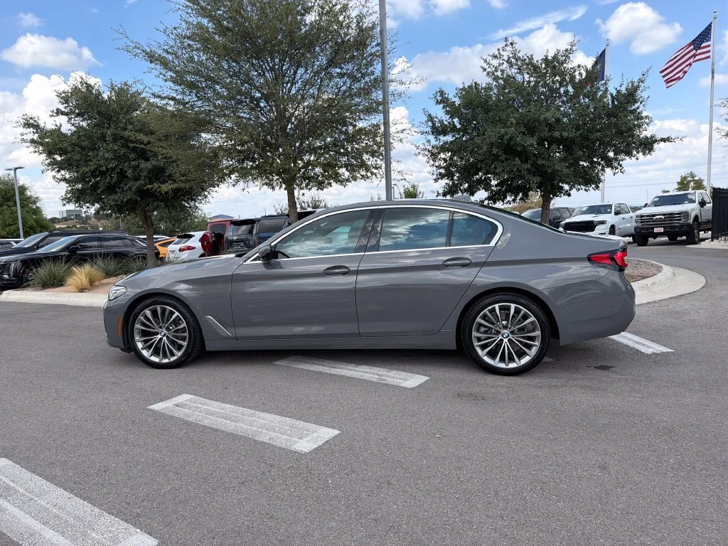 Used 2021 Gray BMW 530i image 5