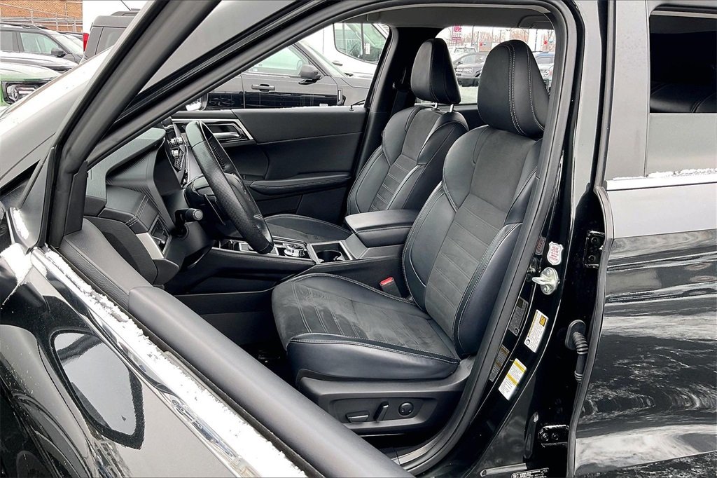 2024 MITSUBISHI OUTLANDER - Image 21