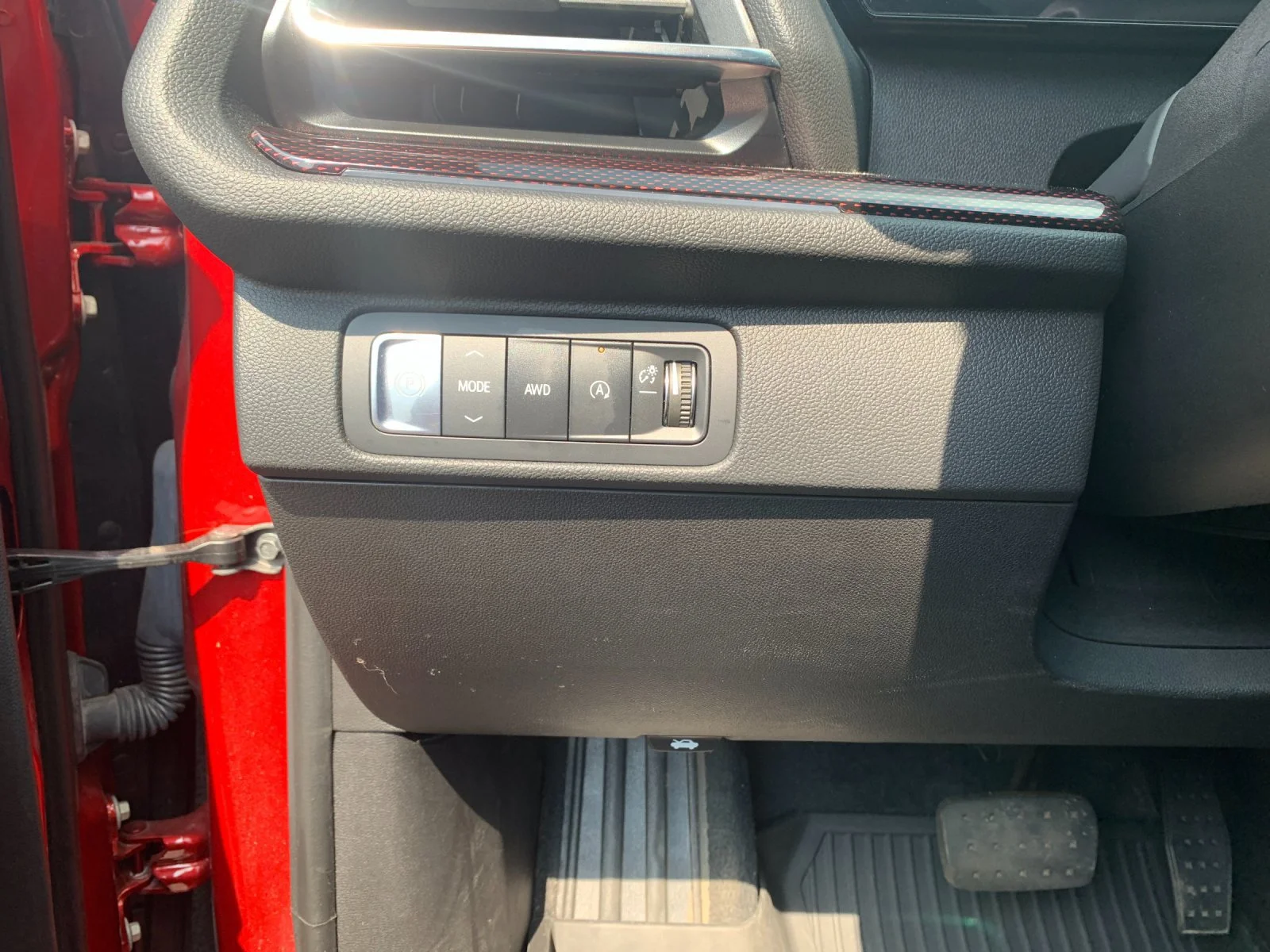 Used 2024 Radiant Red Tintcoat Chevrolet Z71 image 30