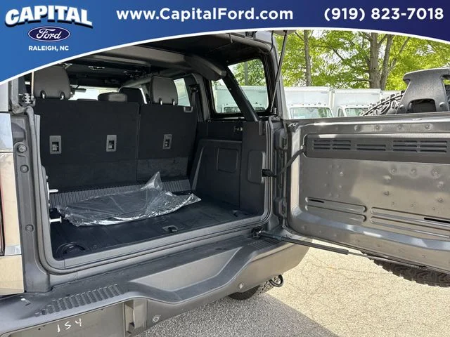 Used 2025 Gray Ford Badlands image 17