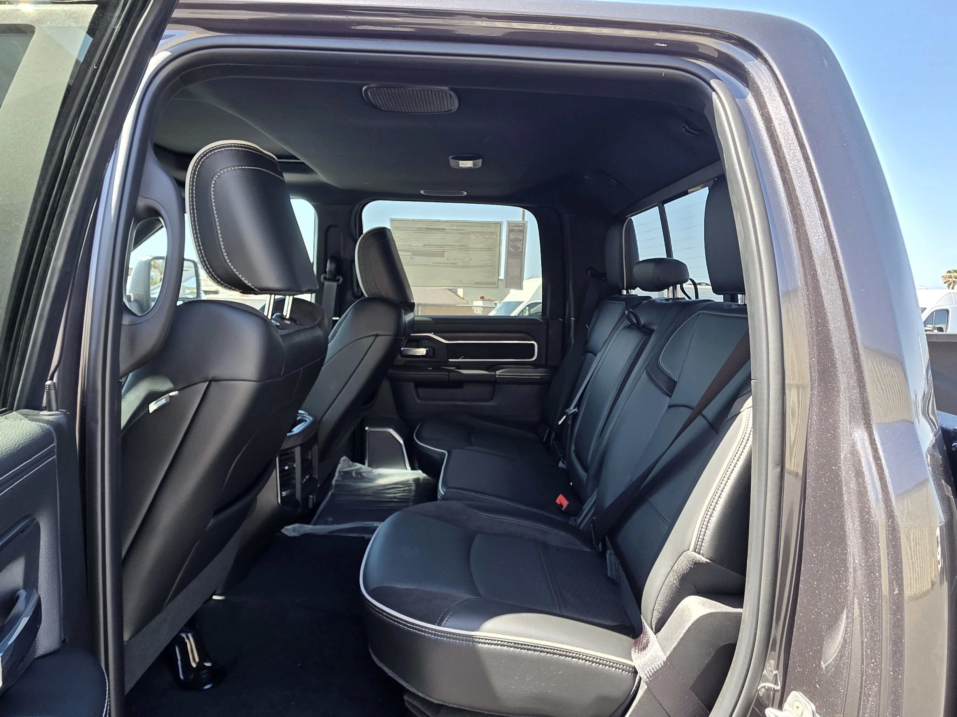 New 2026 Granite Crystal Metallic Clearcoat RAM Laramie image 12