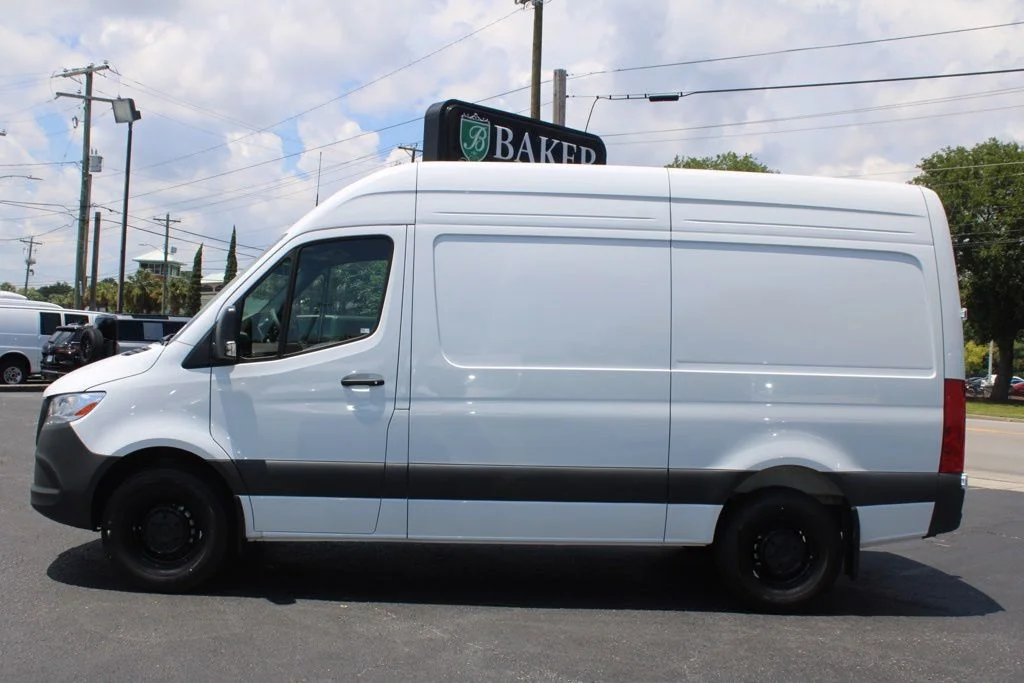 New 2026 Arctic White Mercedes-Benz Cargo 144 WB image 9