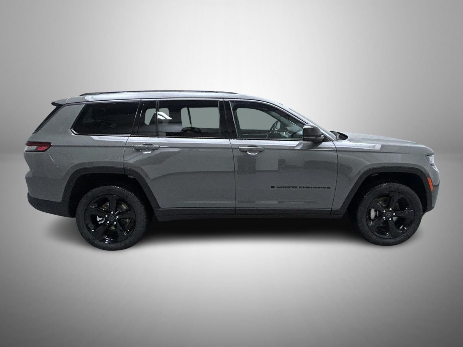 New 2027 Sting-Gray Clear-Coat Paint Jeep Limited image 4