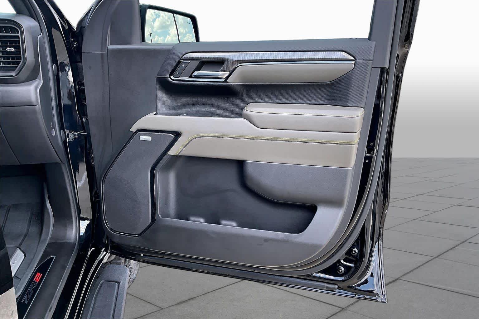Used 2024 Black Chevrolet ZR2 image 22