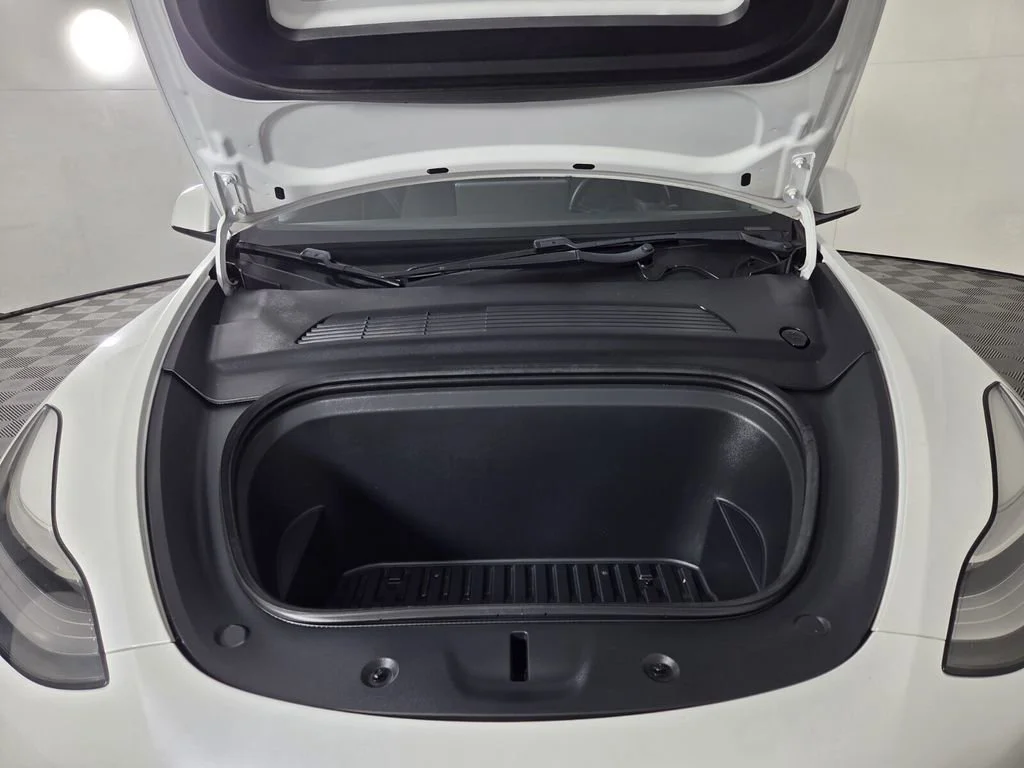 Used 2020 White Tesla Long Range image 32