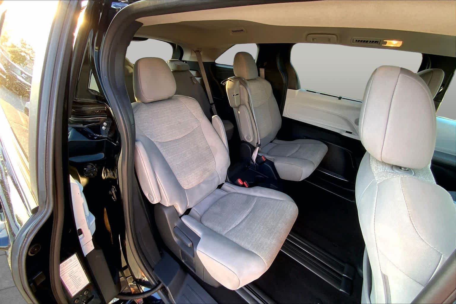 Used 2025 Midnight Black Metallic Toyota LE image 17