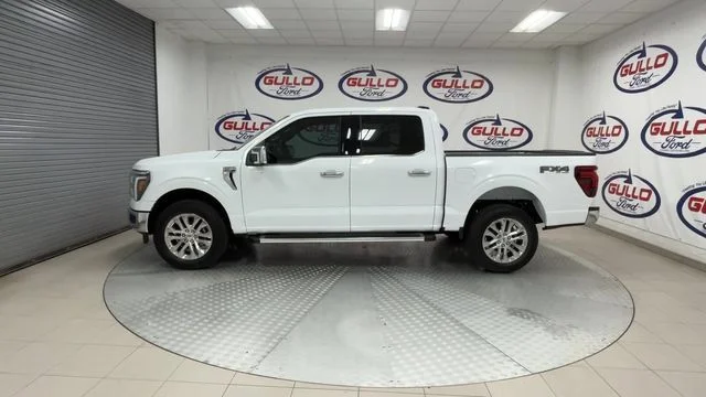 New 2026 Oxford White Ford Lariat image 8
