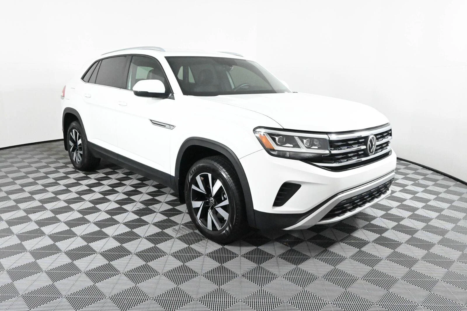 2022 Volkswagen Atlas Cross Sport SE