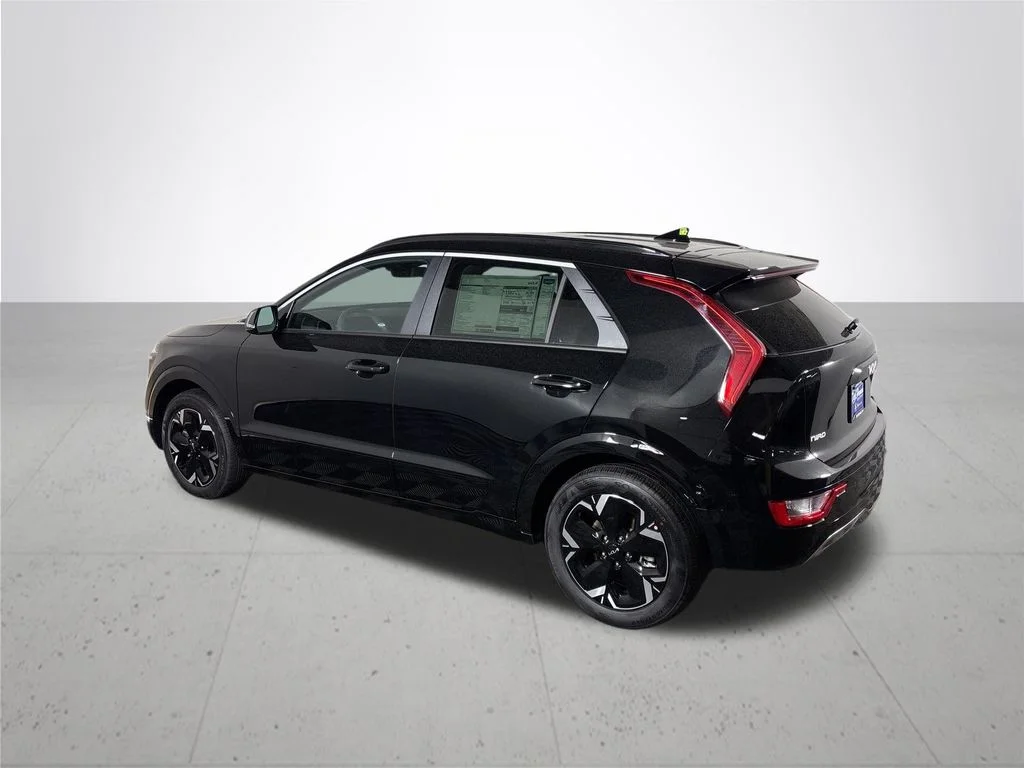 New 2026 Aurora Black Pearl Kia WIND image 8