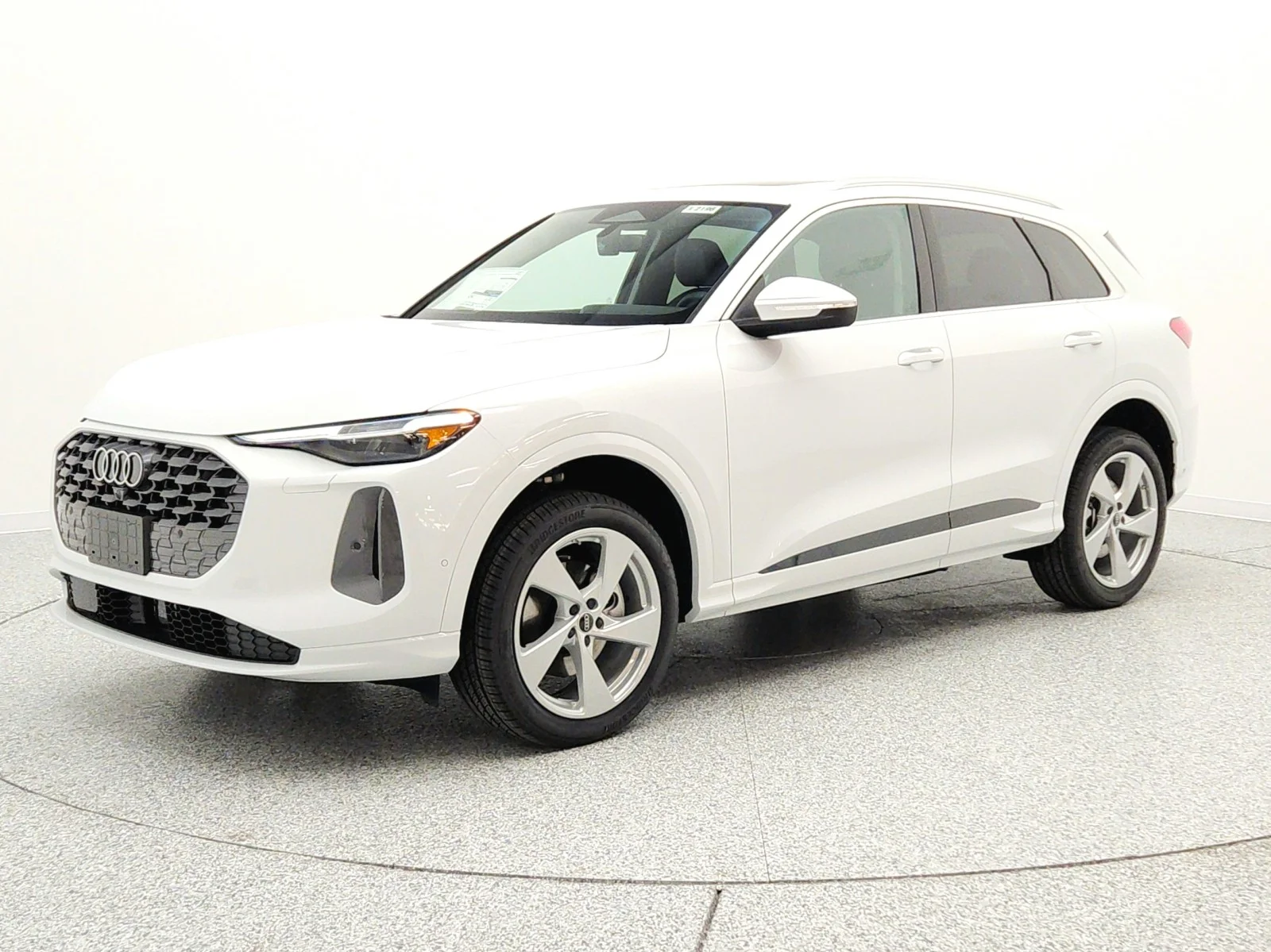 2026 Audi Q5 Premium Plus quattro's photo
