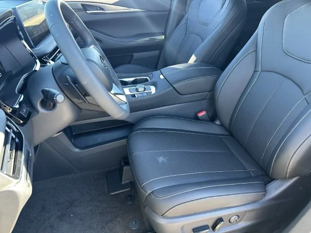 New 2027 GRAPHITE SHADOW INFINITI Luxe AWD image 21