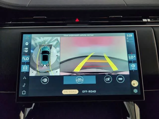 New 2026 Fuji White Land Rover Dynamic SE - P400 image 29
