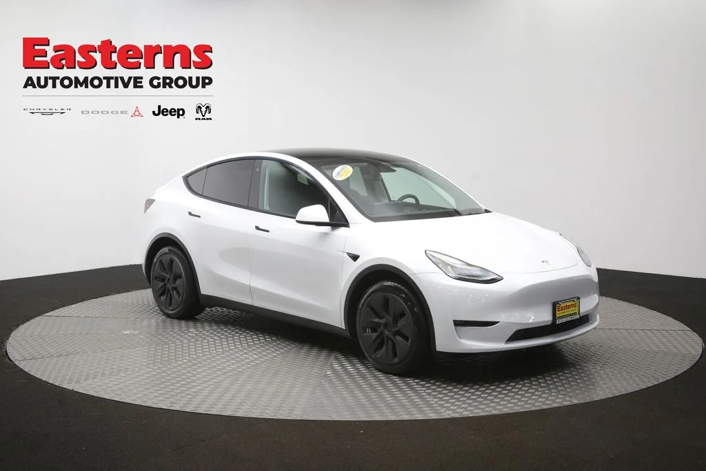 Used 2021 White Tesla Long Range image 42