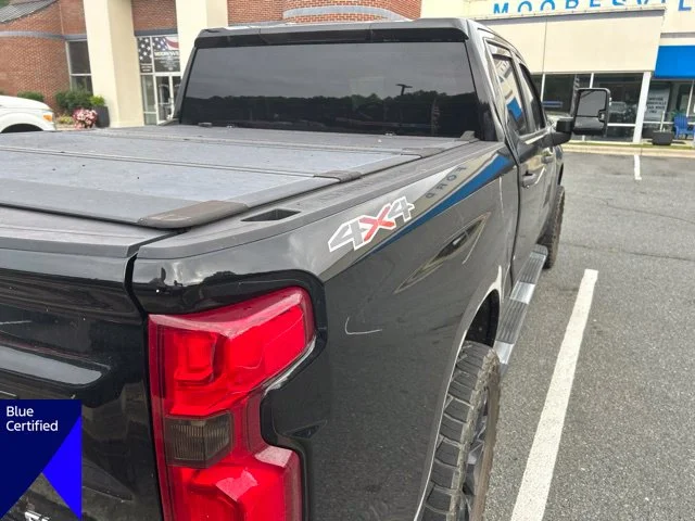 Used 2019 Black Chevrolet Custom image 5