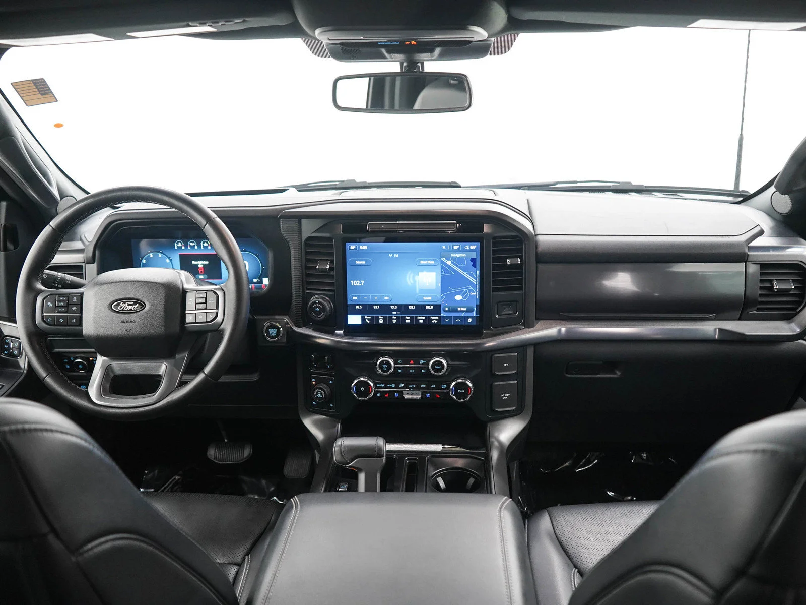 Used 2025 Atlas Blue Metallic Ford LARIAT image 12