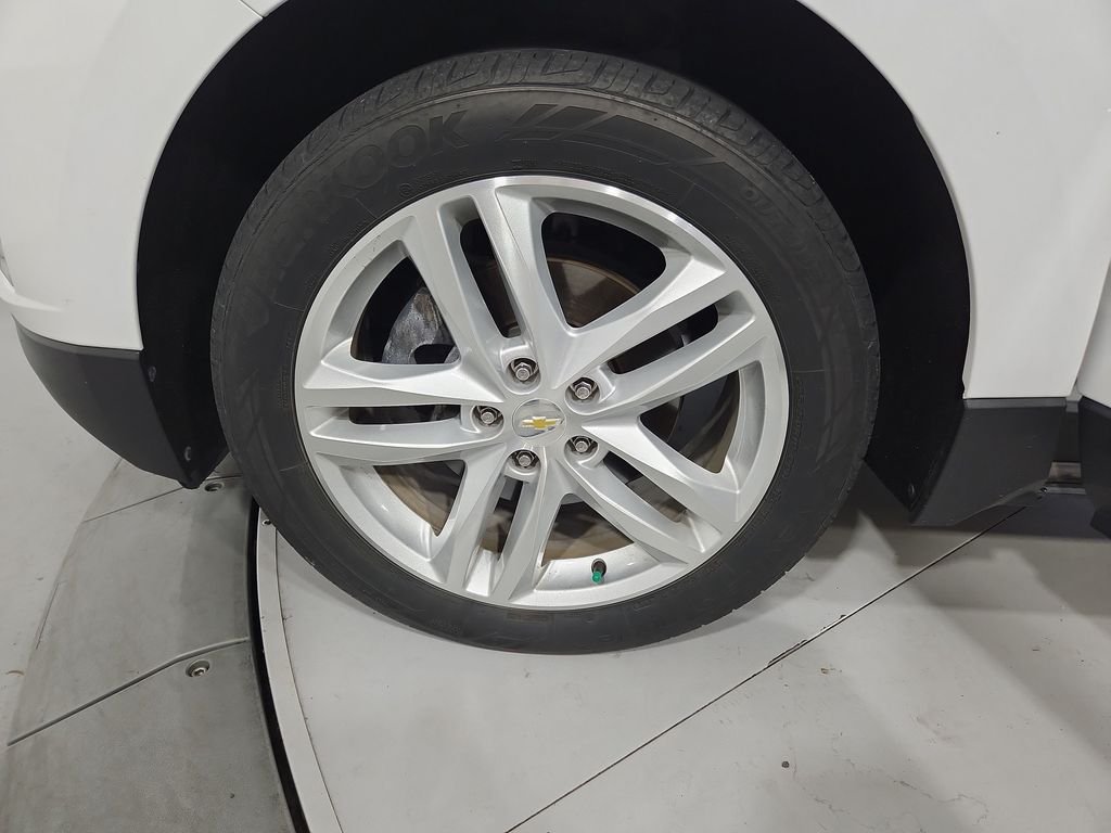 Used 2020 Summit White Chevrolet Premier image 28