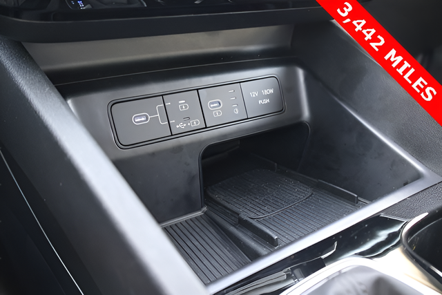 Used 2025 Gray Hyundai SEL Convenience image 27