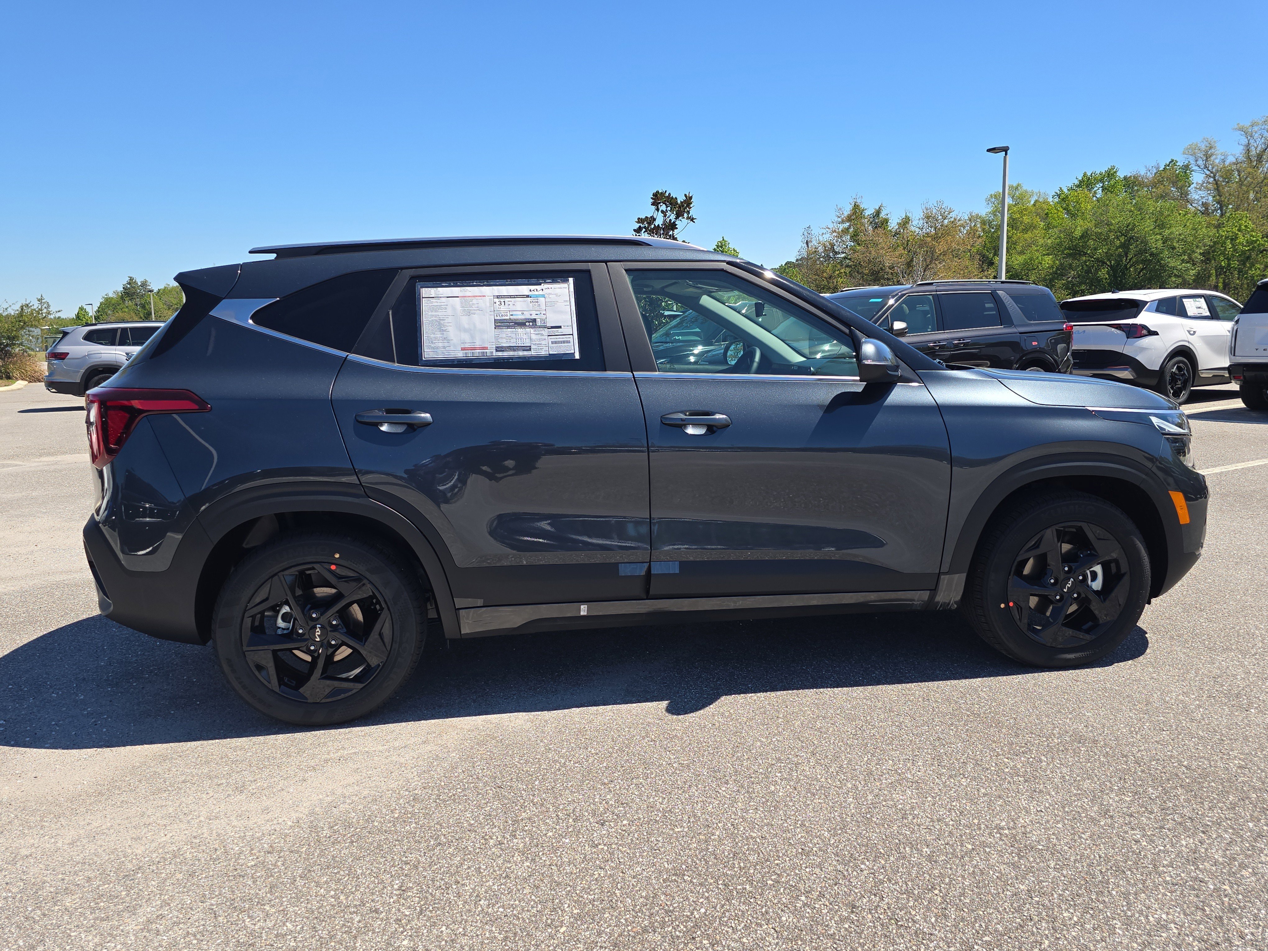 New 2026 Gravity Gray Kia EX image 9