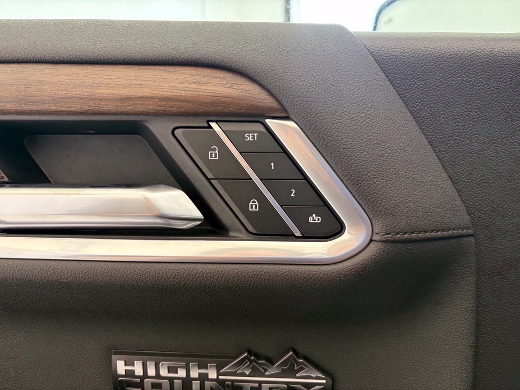 New 2026 Polar White Tricoat Chevrolet High Country image 29