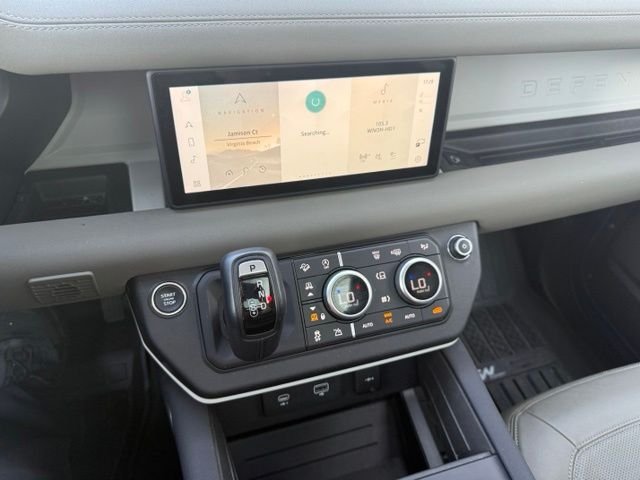 Used 2023 Blue Land Rover SE image 21