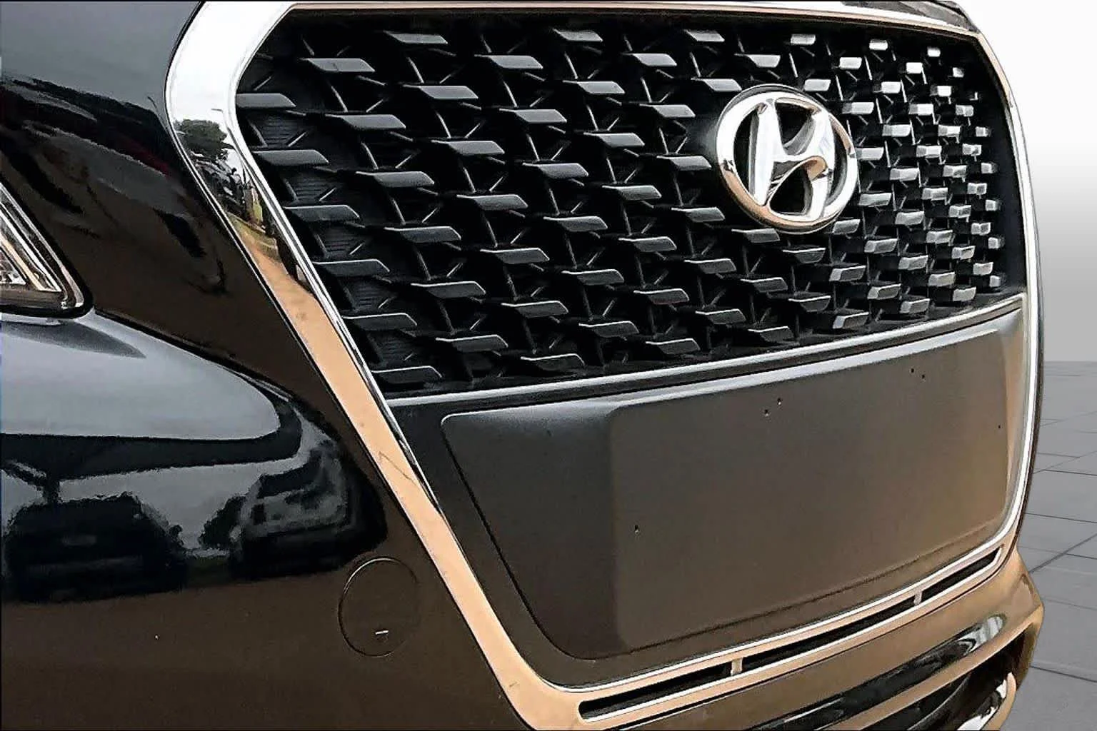 Used 2017 Eclipse Black Hyundai Limited image 27