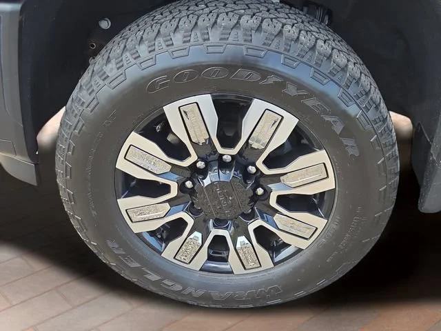 Used 2024 Sterling Metallic GMC Denali image 33