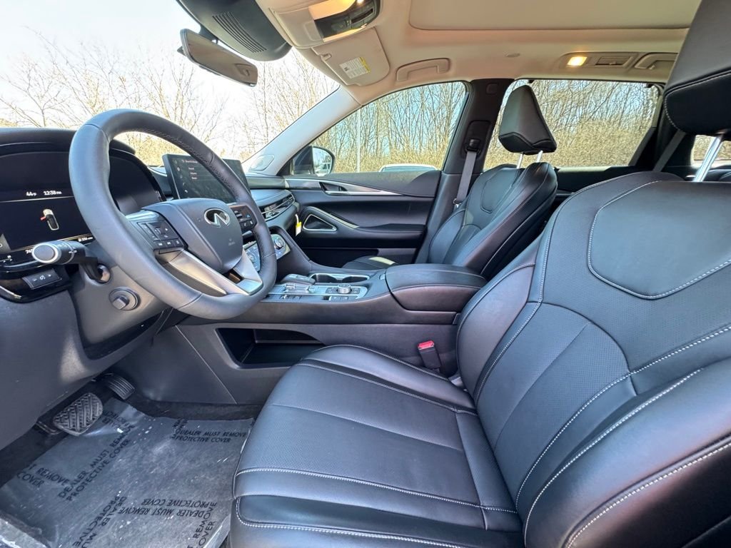 Used 2026 Mineral Black INFINITI LUXE image 20