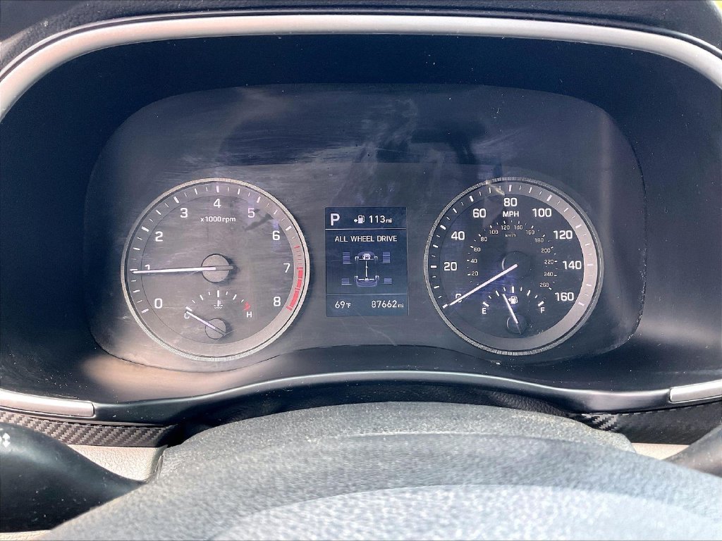 Used 2019 Black Noir Pearl Hyundai SE image 23