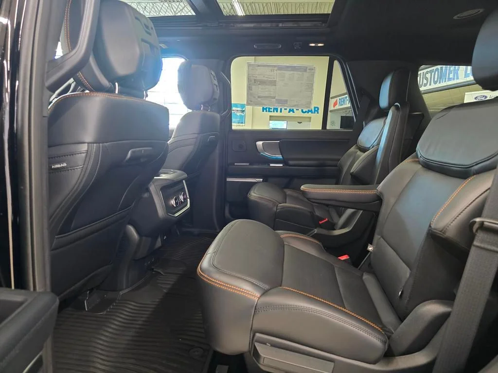 New 2027 Agate Black Metallic Ford Tremor® image 13