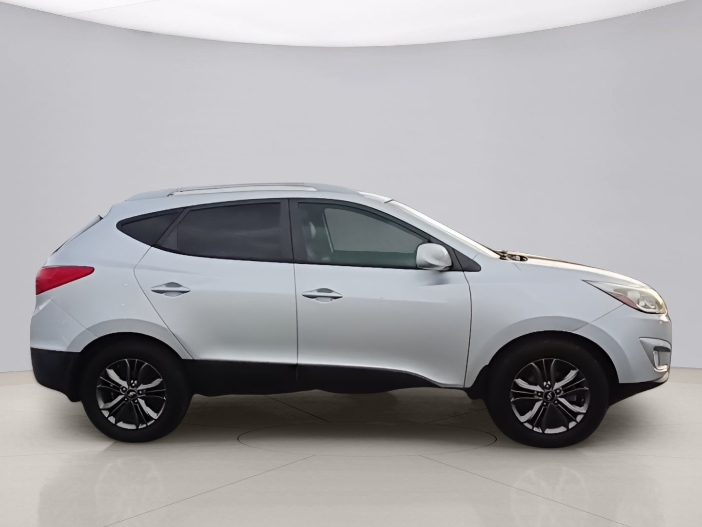 Used 2014 Silver Hyundai GLS image 6