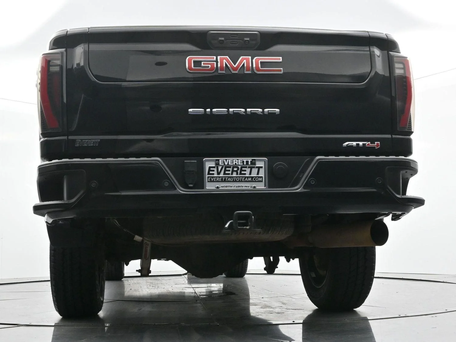 Used 2024 Onyx Black GMC AT4 image 47