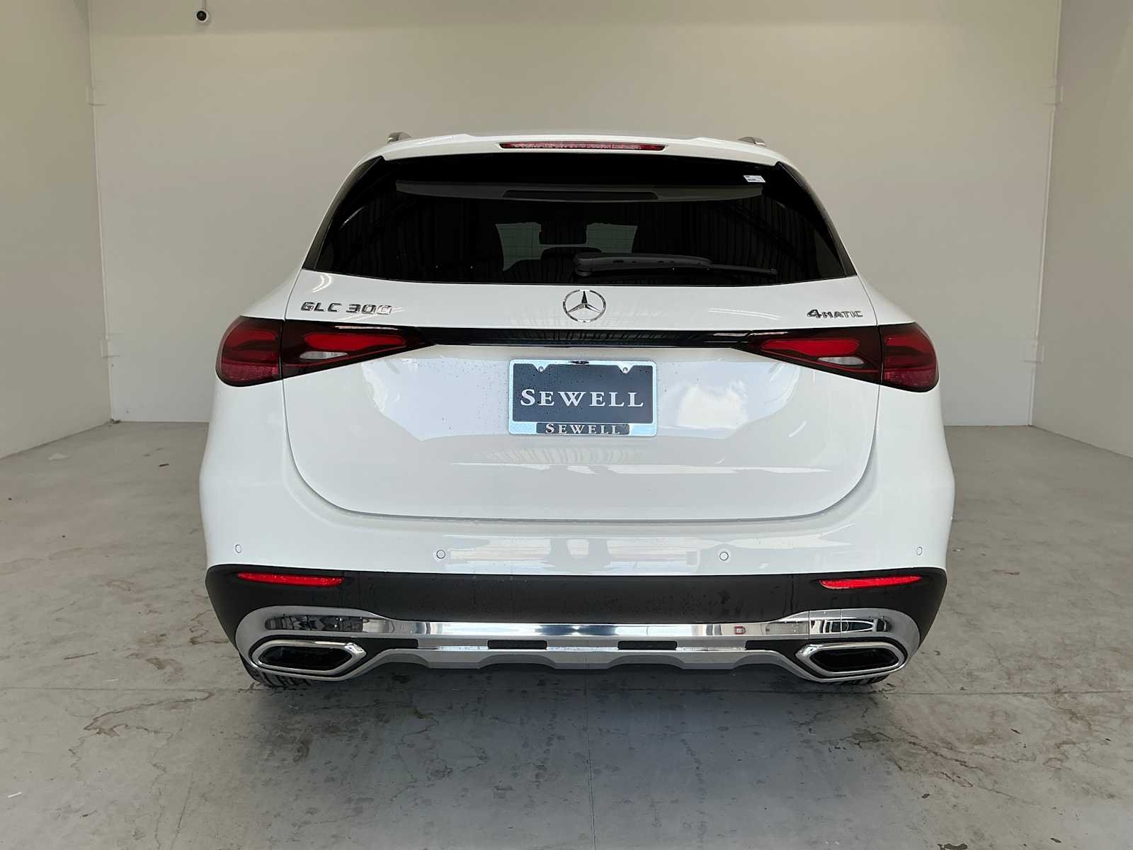 Certified Used 2026 Polar White Mercedes-Benz GLC 300 image 5