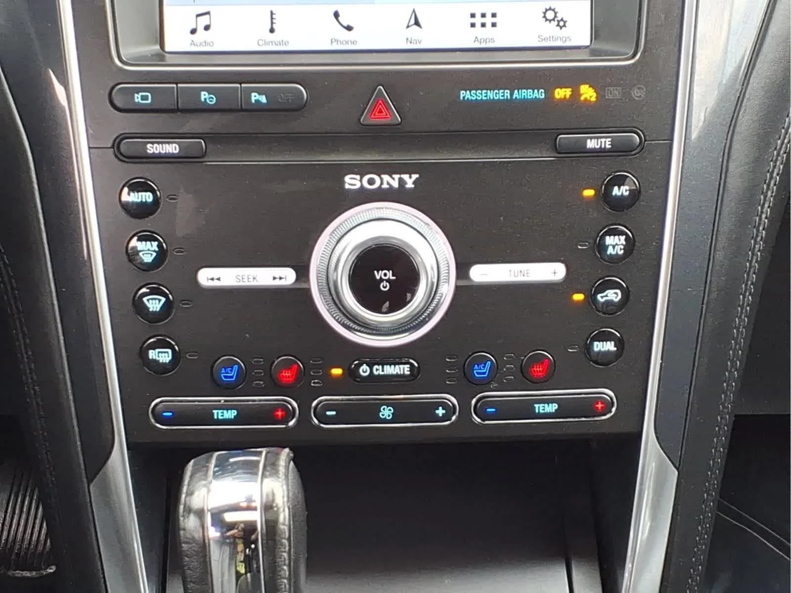 Used 2019 Agate Black Ford Platinum image 26