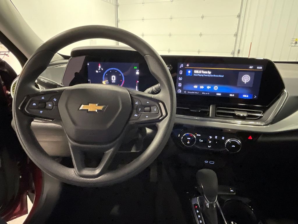 Used 2025 Red Chevrolet LT image 34