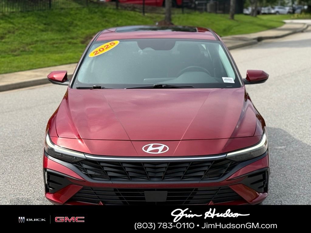 Certified Used 2025 Red Hyundai SEL Convenience image 9